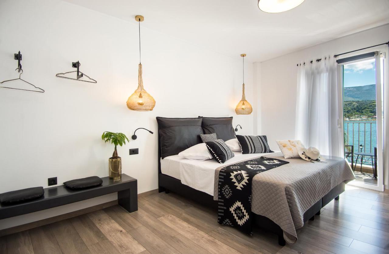 A & B Minimal Suite Ιι With Sea View In Argostoli Buitenkant foto
