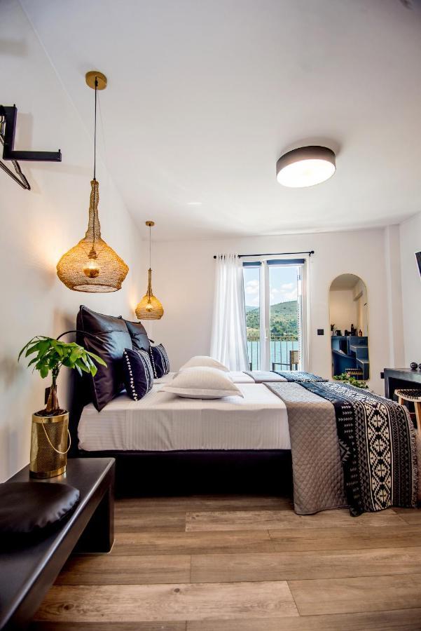A & B Minimal Suite Ιι With Sea View In Argostoli Buitenkant foto