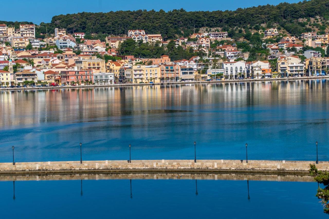 A & B Minimal Suite Ιι With Sea View In Argostoli Buitenkant foto
